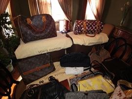 Loius Vuotton, coach, guess, Kate Spade