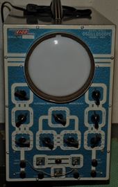 EICO 425 OSCILLOSCOPE