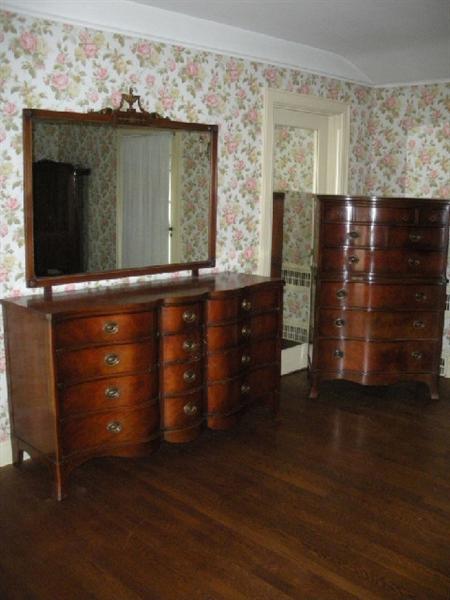 Mahogany Dexrel Bedroom Suite