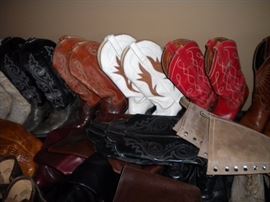 Ladies and Women's boots, shoes, cowboy and western wear...plus hats shoe size 5-6