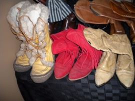 Ladies and Women's boots, shoes, cowboy and western wear...plus hats shoe size 5-6