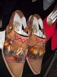 Ladies and Women's boots, shoes, cowboy and western wear...plus hats shoe size 5-6