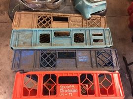 ANTIQUE ELIAS BROTHERS PLASTIC BREAD CART