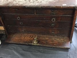 ANTIQUE WOOD TOOL BOX