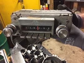ANTIQUE CAR RADIO'S