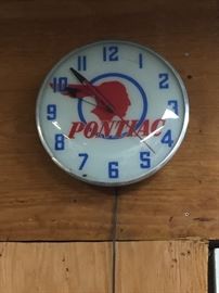 PONTIAC CLOCK