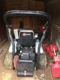 Zero turn commercial lawn mower