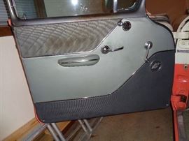 1955 OLDS 88 Rocket 34,437 miles V8, White walls Beautiful condition. Salman and White org color. 