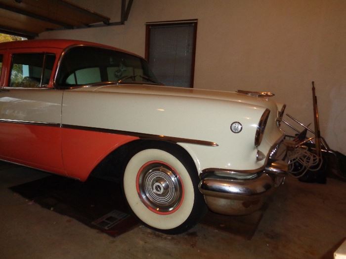 1955 OLDS 88 Rocket 34,437 miles V8, White walls Beautiful condition. Salman and White org color. 