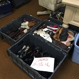 Hundreds of womens shoes