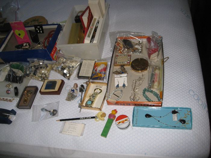 Jewelry, Schick lighter in original box, Pez