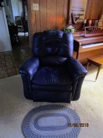 Swivel Recliner - 1 of 2