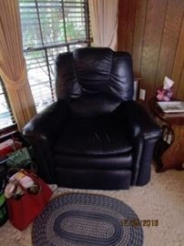 2 0f 2 - Recliner