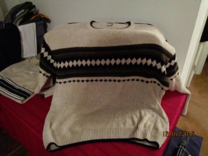 PULL OVER SWEATER SZ XL