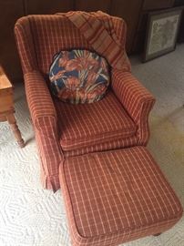 Sitting chair w/ottoman