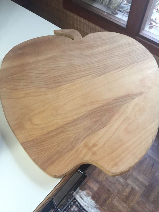 Apple shaped cutting board