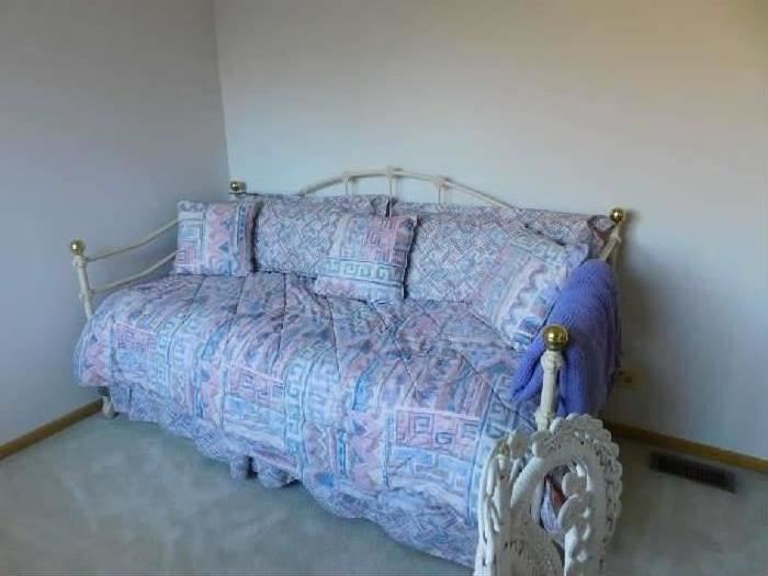 Day Bed-White wrought Iron