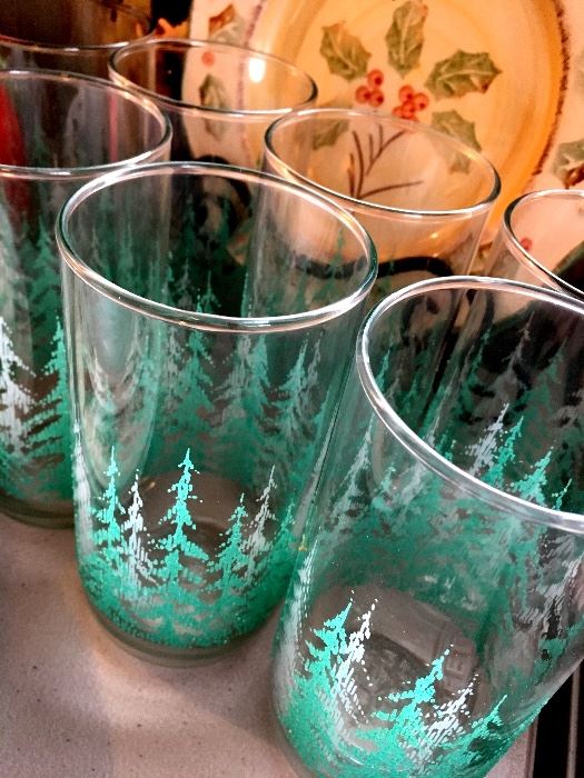 LOVE These Libbey Christmas Glasses...