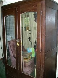 Vintage mirrored chiffarobe with key
