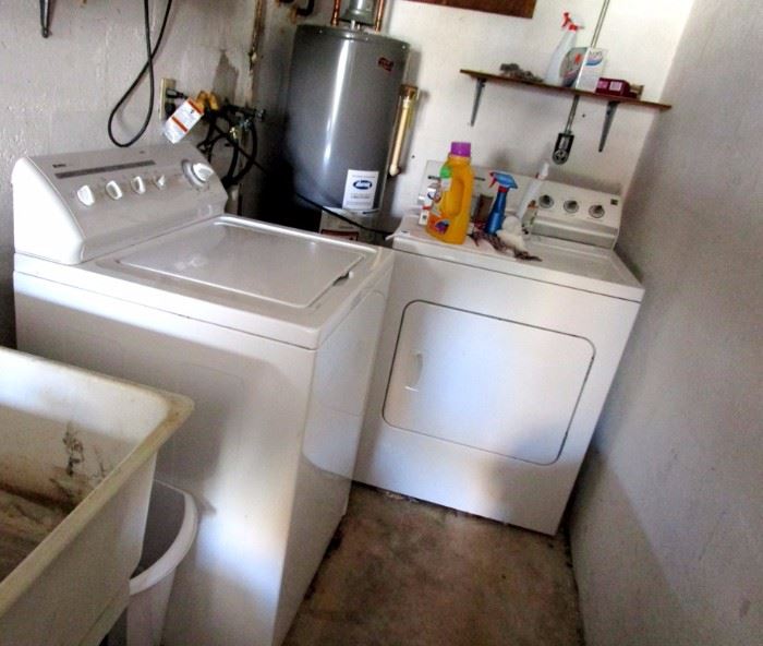 washer and dryer in excellent condition