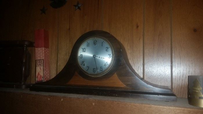 Mantle Gilbert Clock