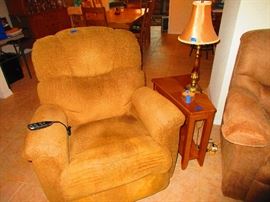 Electric Lazyboy recliner