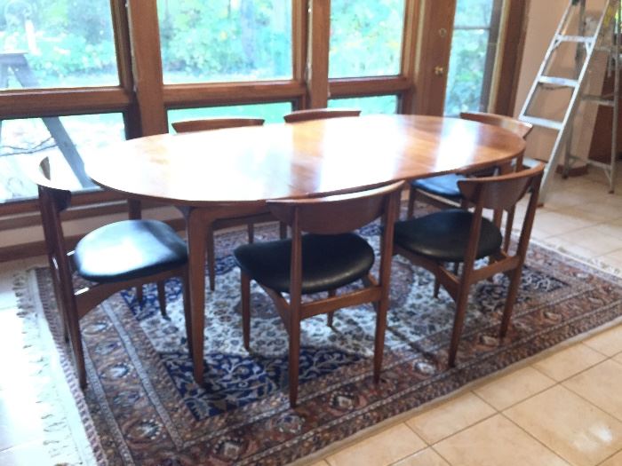 Lane Acclaim serial number is 951290 - leaves; 950390 - table-  chairs 222 70