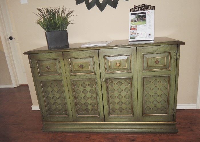 Buffet Bar – vintage with green stain