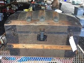 Antique dome top trunk