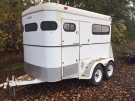 Circle J Horse Trailer