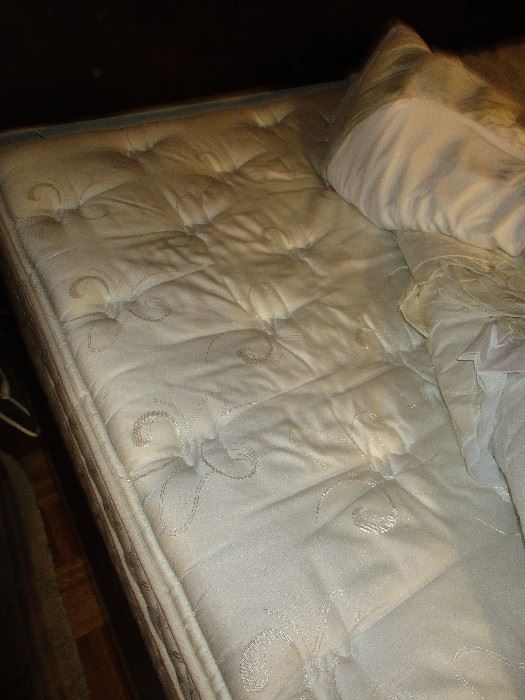 SLEEP NUMBER MATTRESS