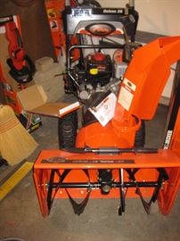 Ariens Deluxe 28 Snow Blower HARDLY USED! Electric start and Xenon head lamp. 