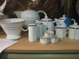 Swid Powell "Chicago" 64 piece set (for 6) including teapot and coffee filter holder 