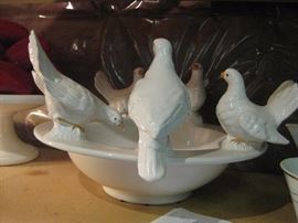 Intrada Italy ceramic dove sculpture