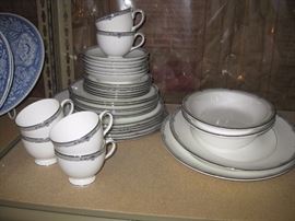 Wedgewood "Amherst" service for 6