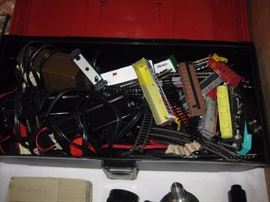 Large N gauge train set including Chicago El cars