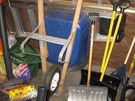 Werner 10 ft 300 lb capacity aluminium ladder, wheel barrel