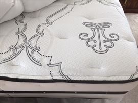 Close up of Double/Full Mattress by Beautyrest