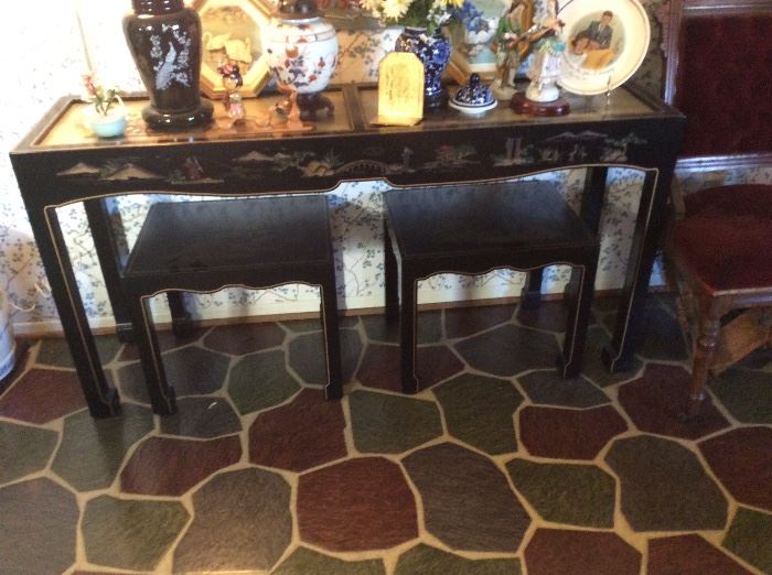 BEAUTIFUL SIGNED ASIAN TABLE AND MATCHING STOOLS