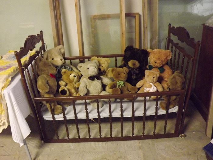 Child's crib, Teddy Bears