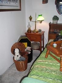 Snoopy, hat boxes, maple nightstand, electric/gas style table lamp