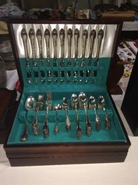 1847 Rodgers Bros. Silverplate Remembrance flatware set