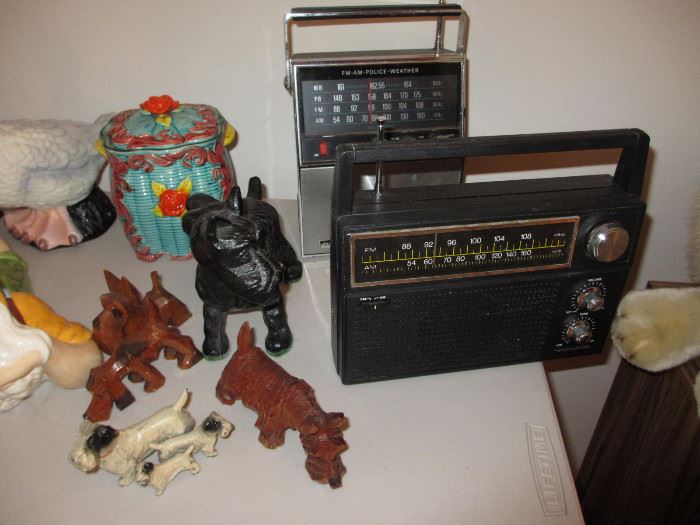 vintage radios, vintage cast iron dogs