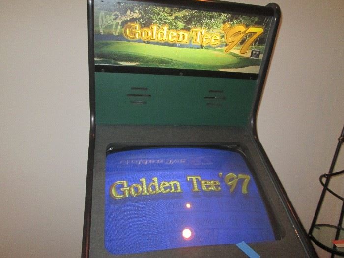 Fully functioning Golden Tee arcade game