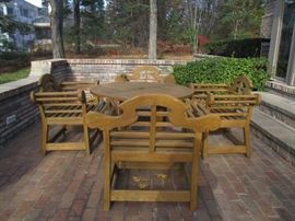 Wonderful outdoor seating set. High quality from the original Smith & Hawken