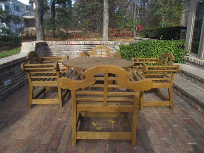 Wonderful outdoor seating set.  High quality from the original Smith & Hawken