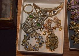 Women's Costume Jewelry
