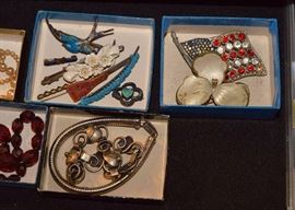 Women's Costume Jewelry