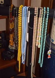 Women's Costume Jewelry