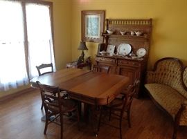 EASTLAKE DINING TABLE.  VERY OLD WITH 4 LEAVES AND PADS. HAS A RESERVE PRICE.   